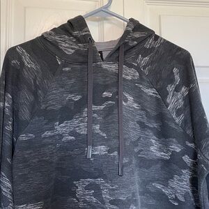 Women’s XL (16-18) Athletic Works gray camo hooded sweatshirt drawstrings  pouch